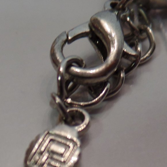 JLO Silvertone Floral Mesh Necklace 22" - Picture 6 of 12